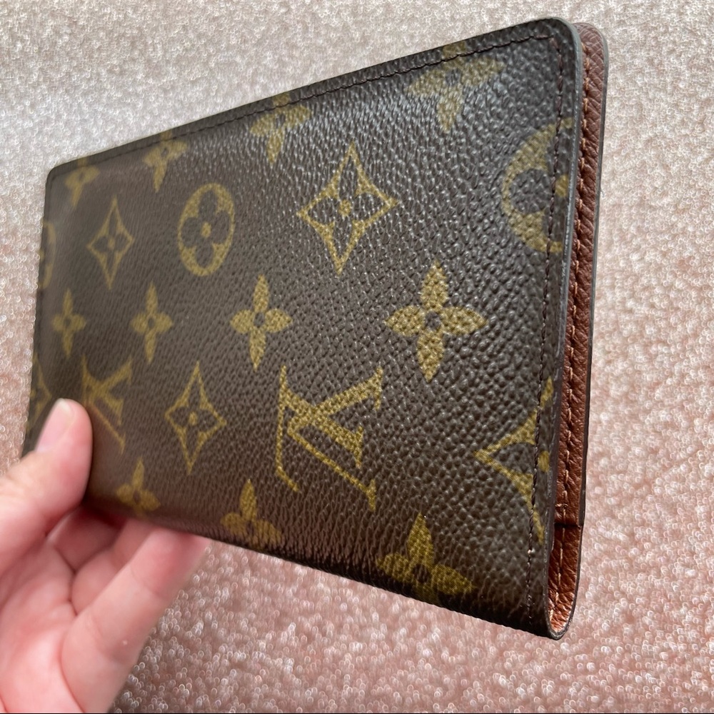 Louis Vuitton monogram checkbook wallet - Picture 8 of 16